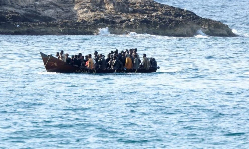 Κρήτη: Εντοπίστηκε πλοιάριο με 60 μετανάστες νότια του Ηρακλείου